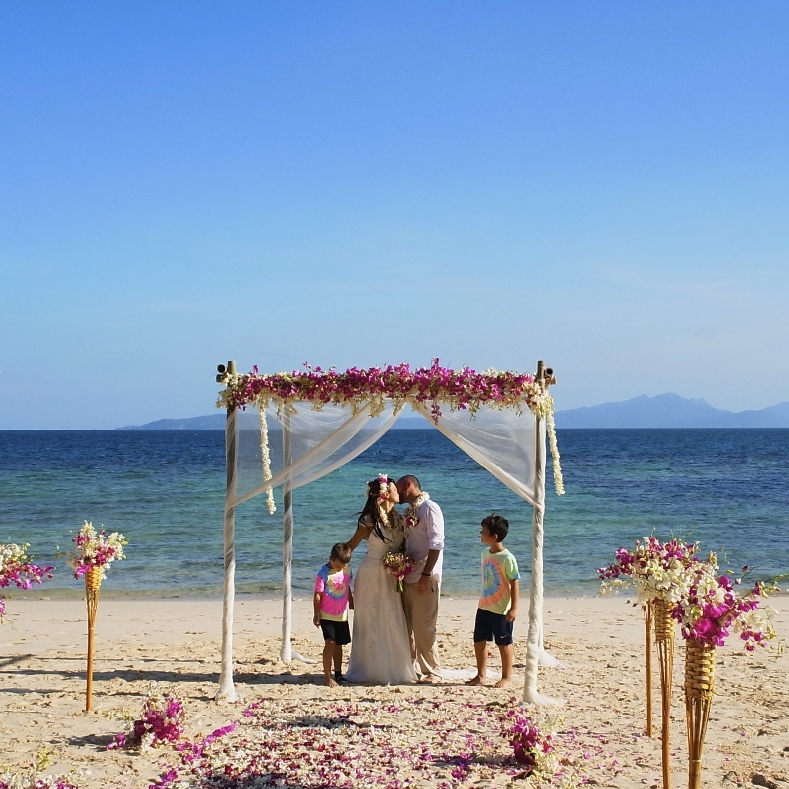 Beach wedding ceremony at Koh Bulon-Lae